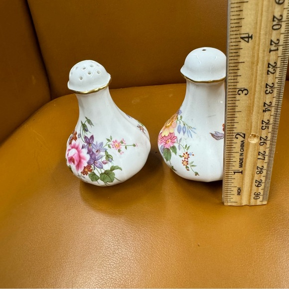 Salt & Pepper Set Derby Posies by ROYAL CROWN DERBY Bone China Vintage - Picture 8 of 9